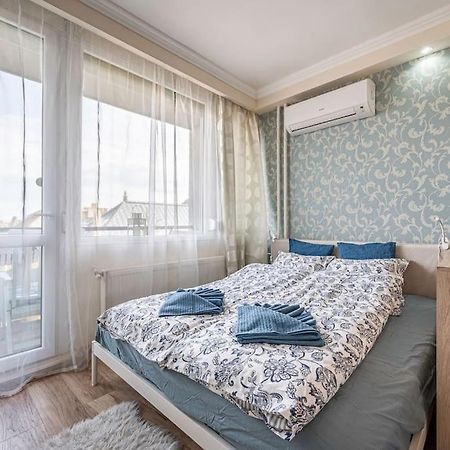 Liszt Ferenc Square Panorama Apt Budapeste Exterior foto